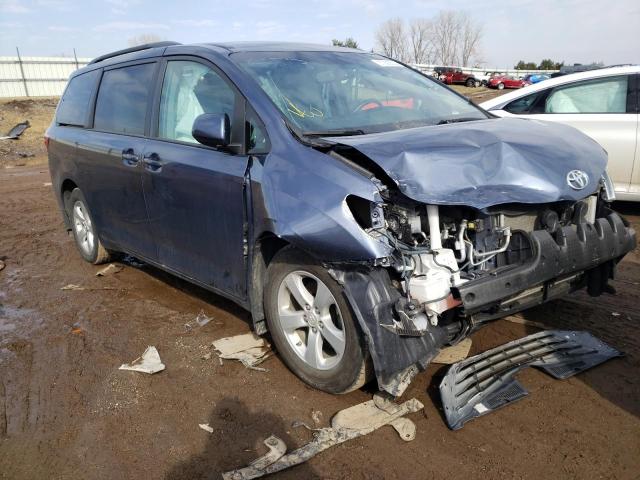 TOYOTA SIENNA LE 2017 with VIN 5TDKZ3DC0HS860512 - Photo from auction