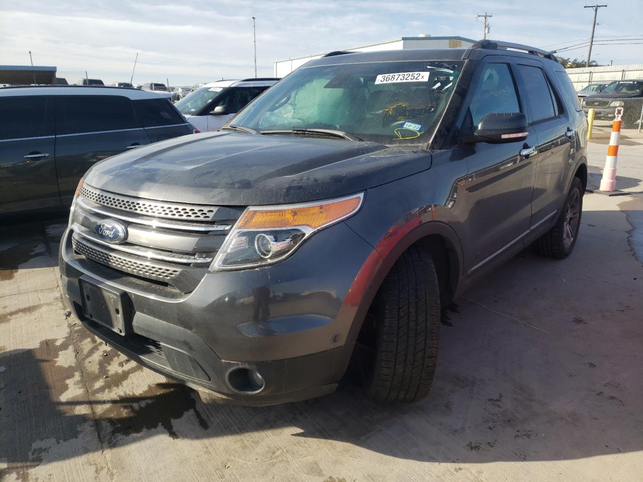 Photo 2 from auction – 2015 FORD EXPLORER L with VIN 1FM5K8F89FGB21374