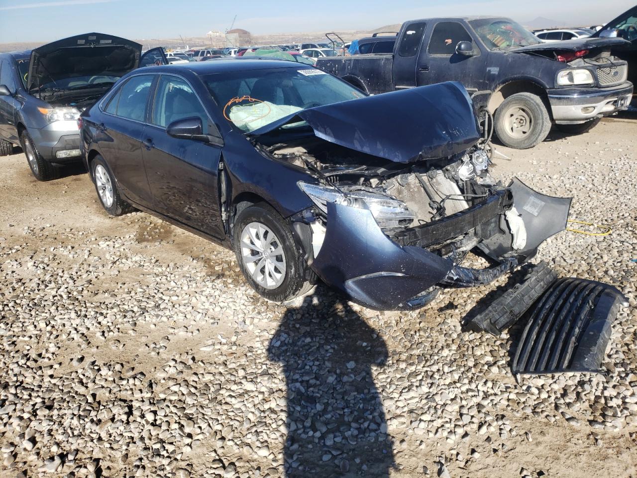 TOYOTA CAMRY 2016 with VIN 4T1BF1FK5GU585808 - Photo from auction