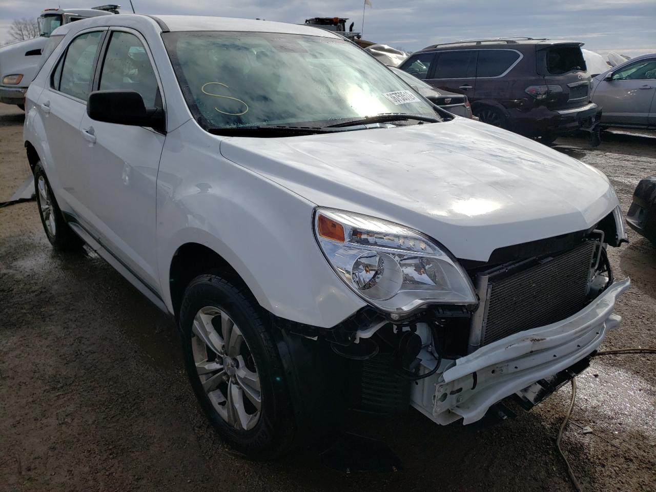 CHEVROLET EQUINOX LS 2014 with VIN 1GNALAEK2EZ107931 - Photo from auction
