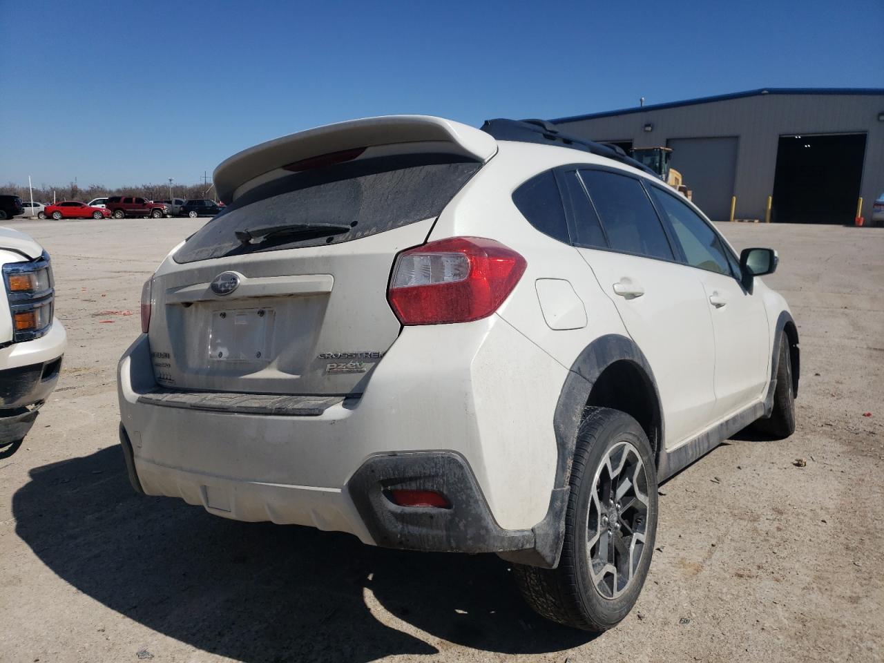 Photo 4 from auction – 2017 SUBARU CROSSTREK with VIN JF2GPANC4HH227385