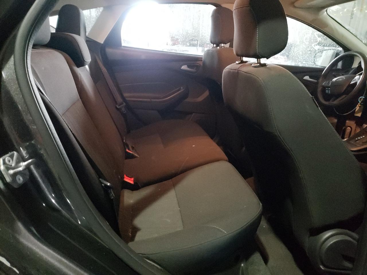 Photo 6 from auction – 2018 FORD FOCUS SE with VIN 1FADP3K20JL280036