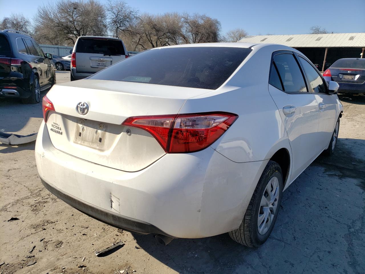Фото 4 с аукциона – 2017 TOYOTA COROLLA L с VIN 5YFBURHEXHP718206