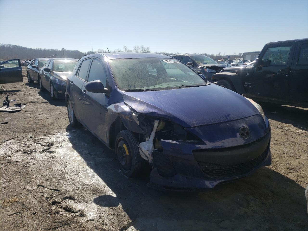 MAZDA 3 I 2012 with VIN JM1BL1M89C1611343 - Photo from auction