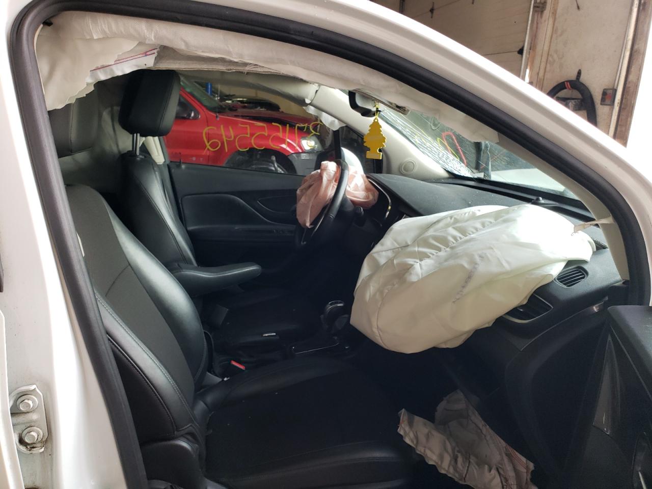 Photo 5 from auction – 2018 BUICK ENCORE PRE with VIN KL4CJASBXJB615606