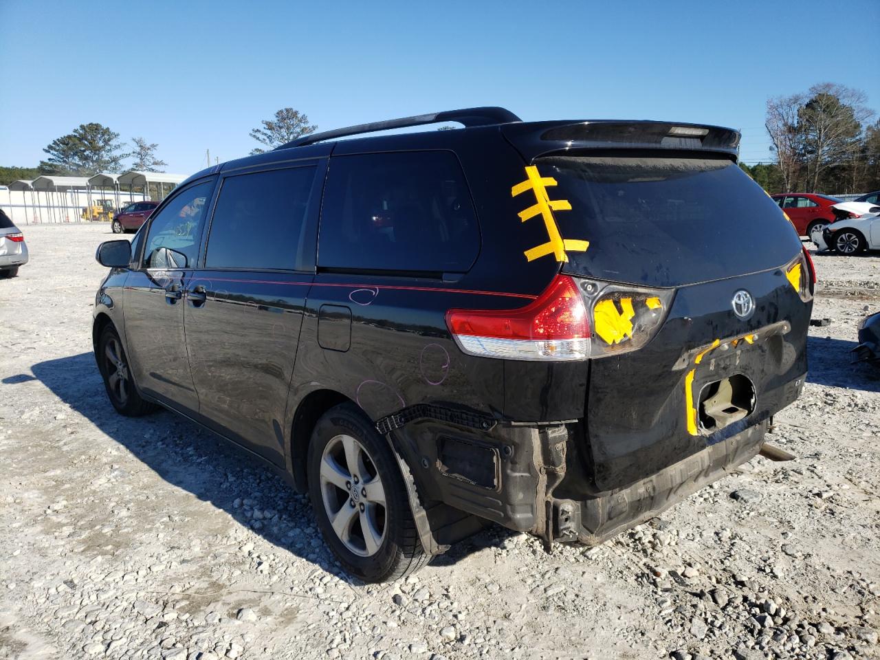 Photo 3 from auction – 2011 TOYOTA SIENNA LE with VIN 5TDKK3DC1BS152832