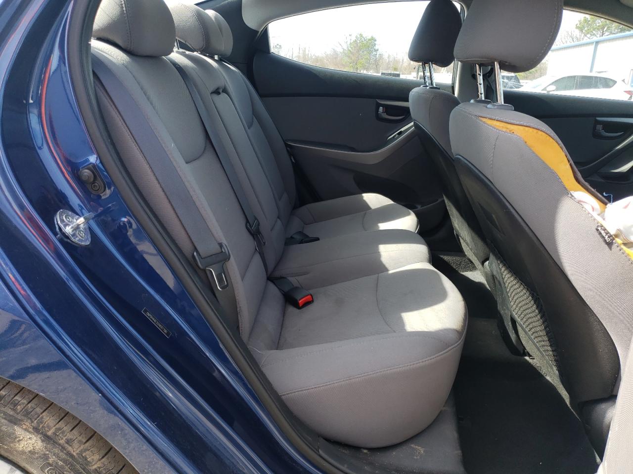 Photo 6 from auction – 2016 HYUNDAI ELANTRA SE with VIN 5NPDH4AE2GH697390