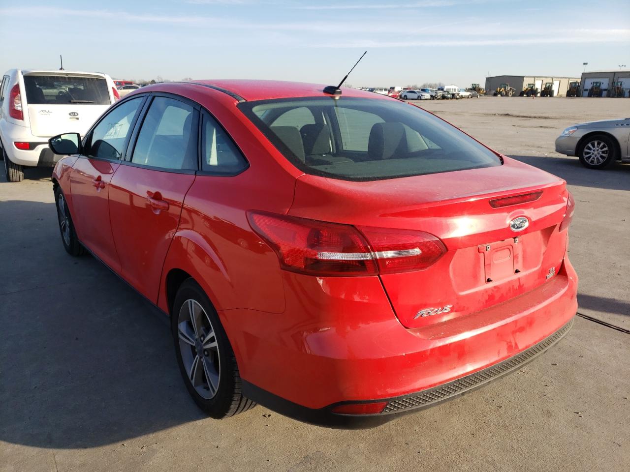 Photo 3 from auction – 2017 FORD FOCUS SE with VIN 1FADP3FE0HL266801