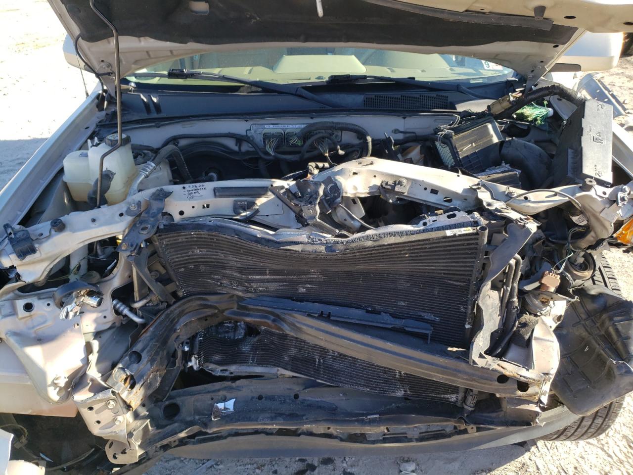 Photo 7 from auction – 2011 FORD ESCAPE LIM with VIN 1FMCU0E72BKC60569