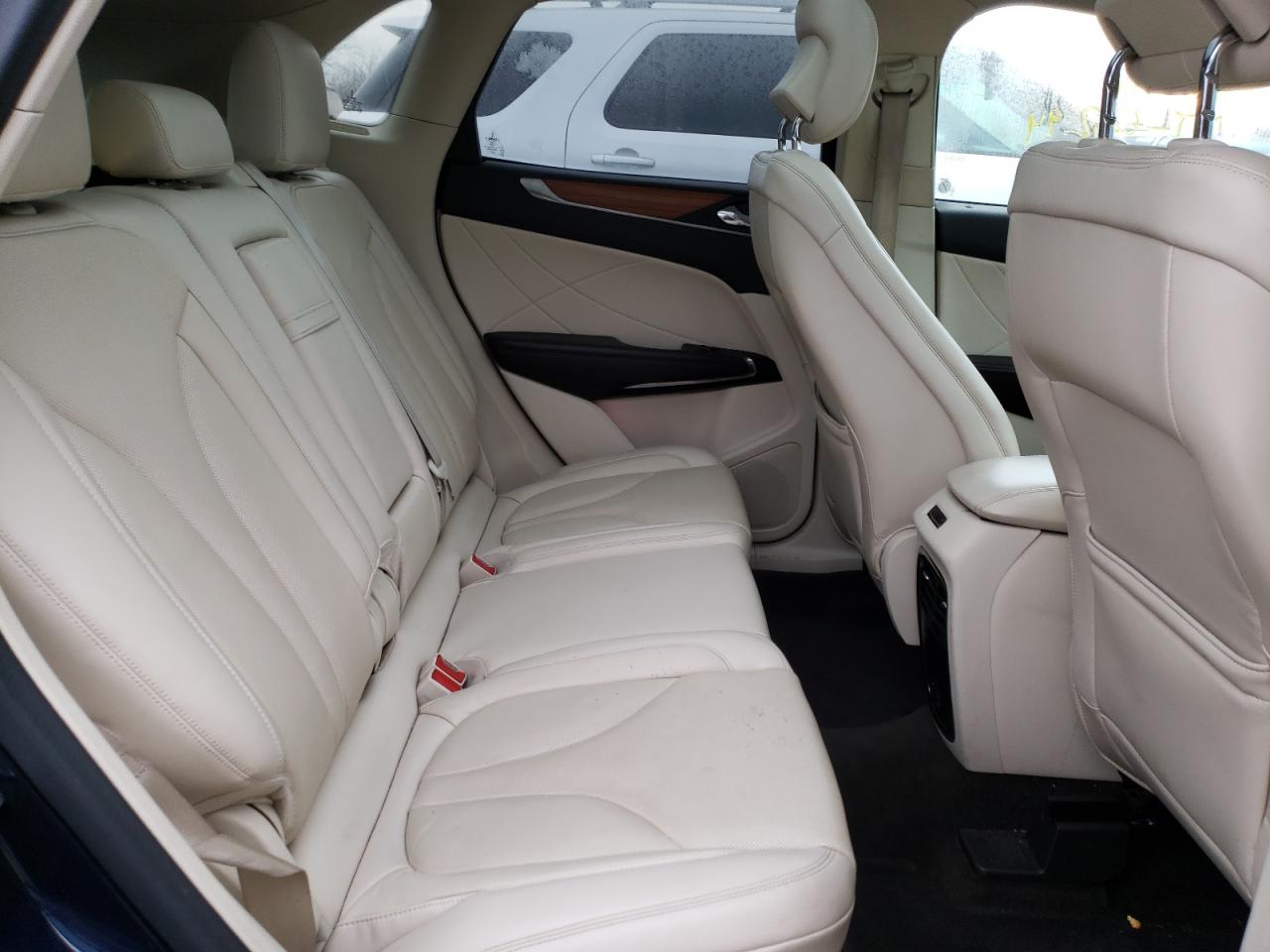 Photo 6 from auction – 2015 LINCOLN MKC with VIN 5LMTJ2AH8FUJ12372