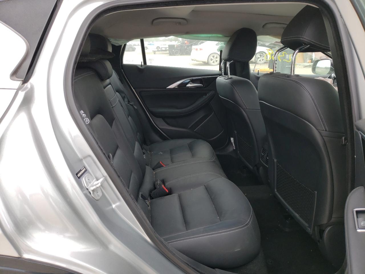 Photo 6 from auction – 2018 INFINITI QX30 BASE with VIN SJKCH5CP6JA044119