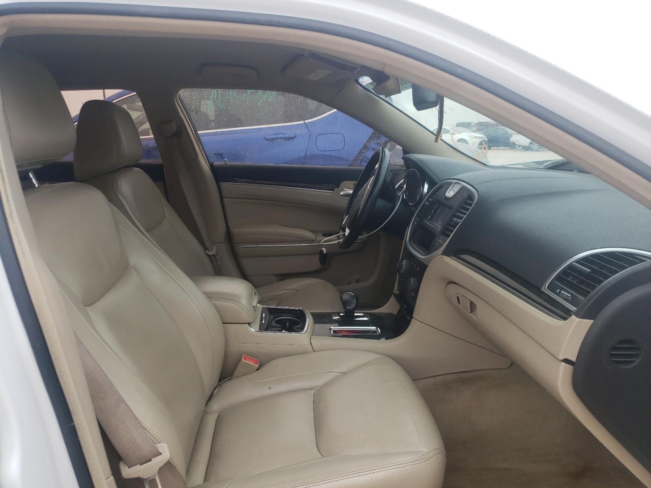 Photo 5 from auction – 2012 CHRYSLER 300 LIMITE with VIN 2C3CCACG7CH191892
