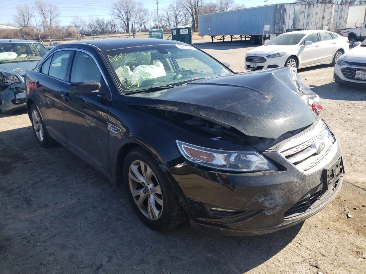FORD TAURUS SEL 2011 with VIN 1FAHP2EW8BG137856 - Photo from auction