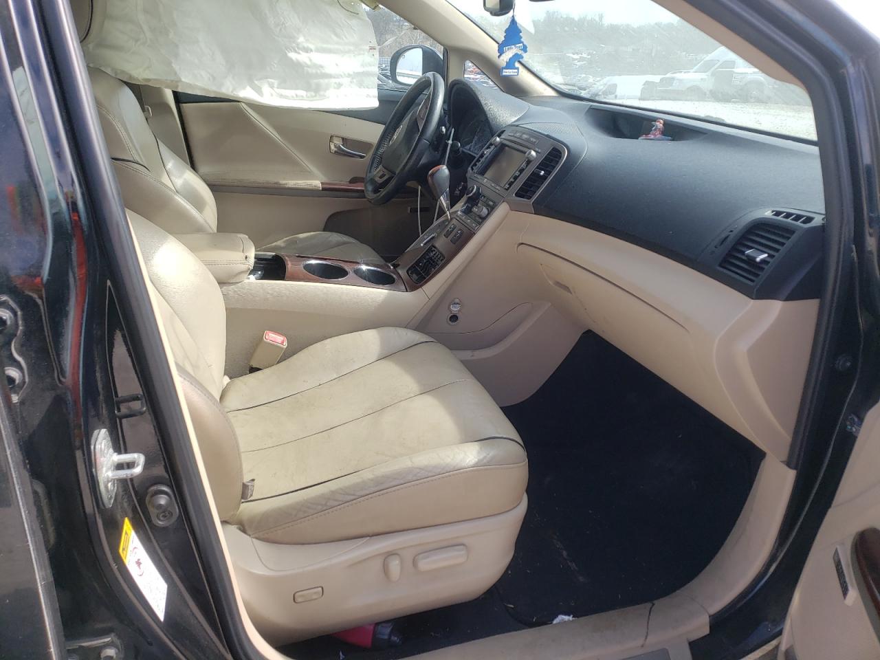 Photo 5 from auction – 2010 TOYOTA VENZA with VIN 4T3BK3BB6AU030166
