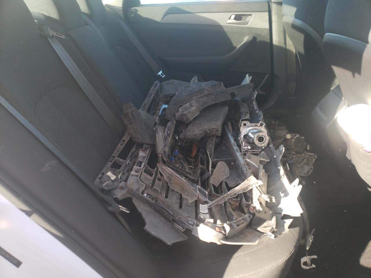 Photo 6 from auction – 2019 HYUNDAI SONATA SE with VIN 5NPE24AF2KH731349