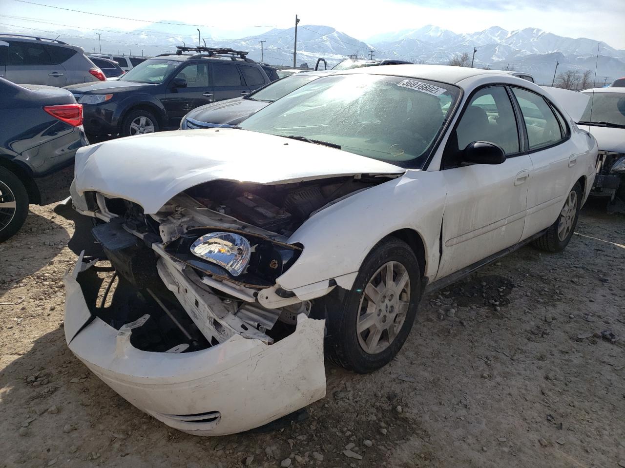 Photo 2 from auction – 2005 FORD TAURUS SE with VIN 1FAFP53265A302786