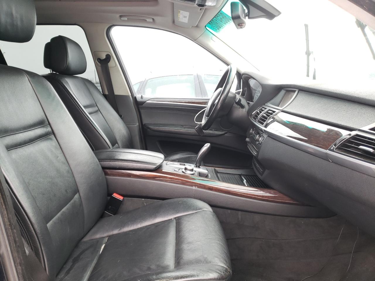 Photo 5 from auction – 2007 BMW X5 4.8I with VIN 5UXFE83527LZ40194