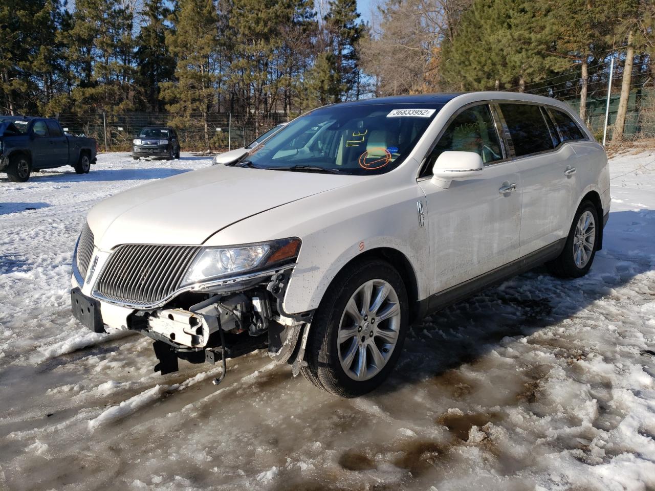 Photo 2 from auction – 2014 LINCOLN MKT with VIN 2LMHJ5AT4EBL57483