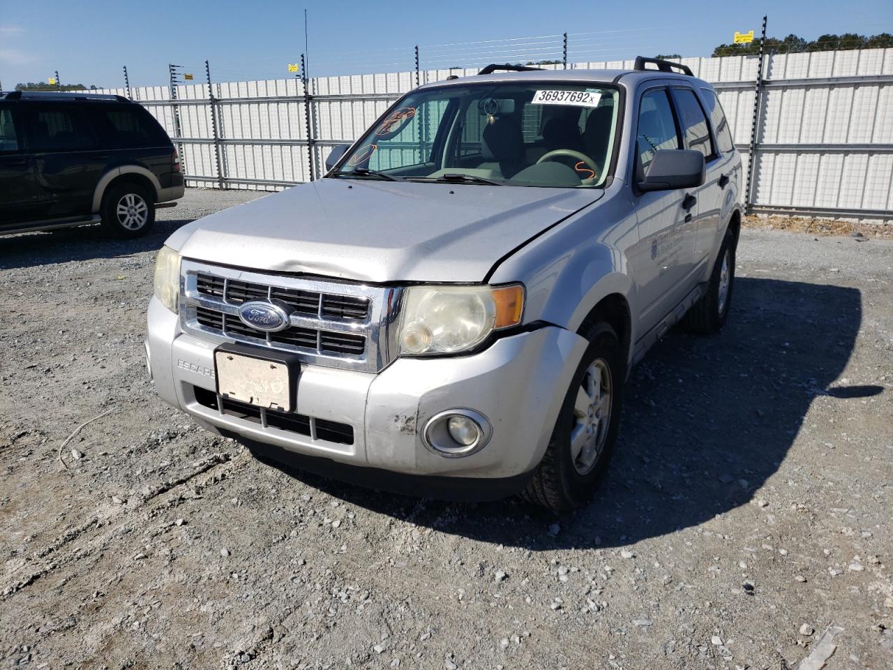Photo 2 from auction – 2009 FORD ESCAPE XLT with VIN 1FMCU03789KA51348