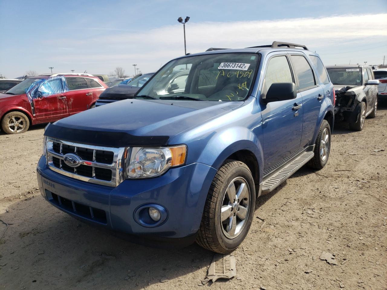 Photo 2 from auction – 2010 FORD ESCAPE XLT with VIN 1FMCU0DG0AKA69507