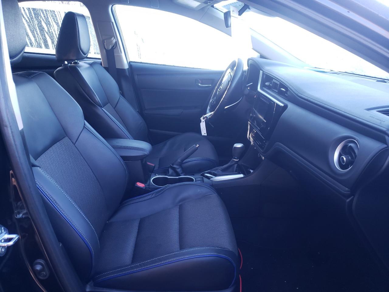 Photo 5 from auction – 2018 TOYOTA COROLLA with VIN 5YFBURHE3JP834997