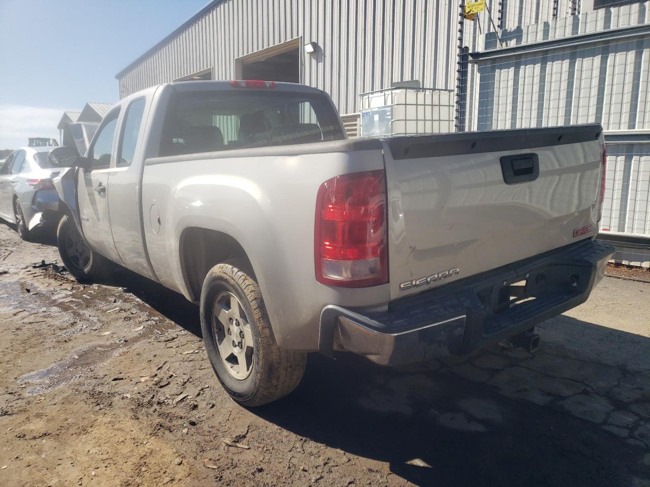 Photo 3 from auction – 2008 GMC SIERRA C15 with VIN 1GTEC19X68Z175847
