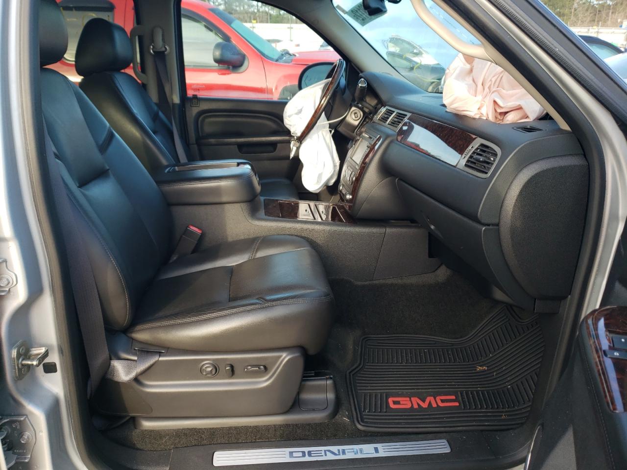 Photo 5 from auction – 2014 GMC YUKON XL D with VIN 1GKS2MEF3ER125590