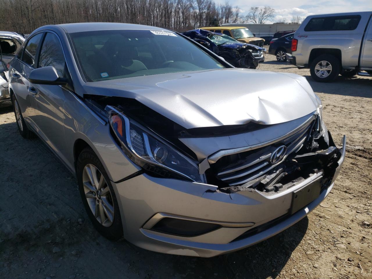 HYUNDAI SONATA SE 2017 with VIN 5NPE24AF1HH502489 - Photo from auction