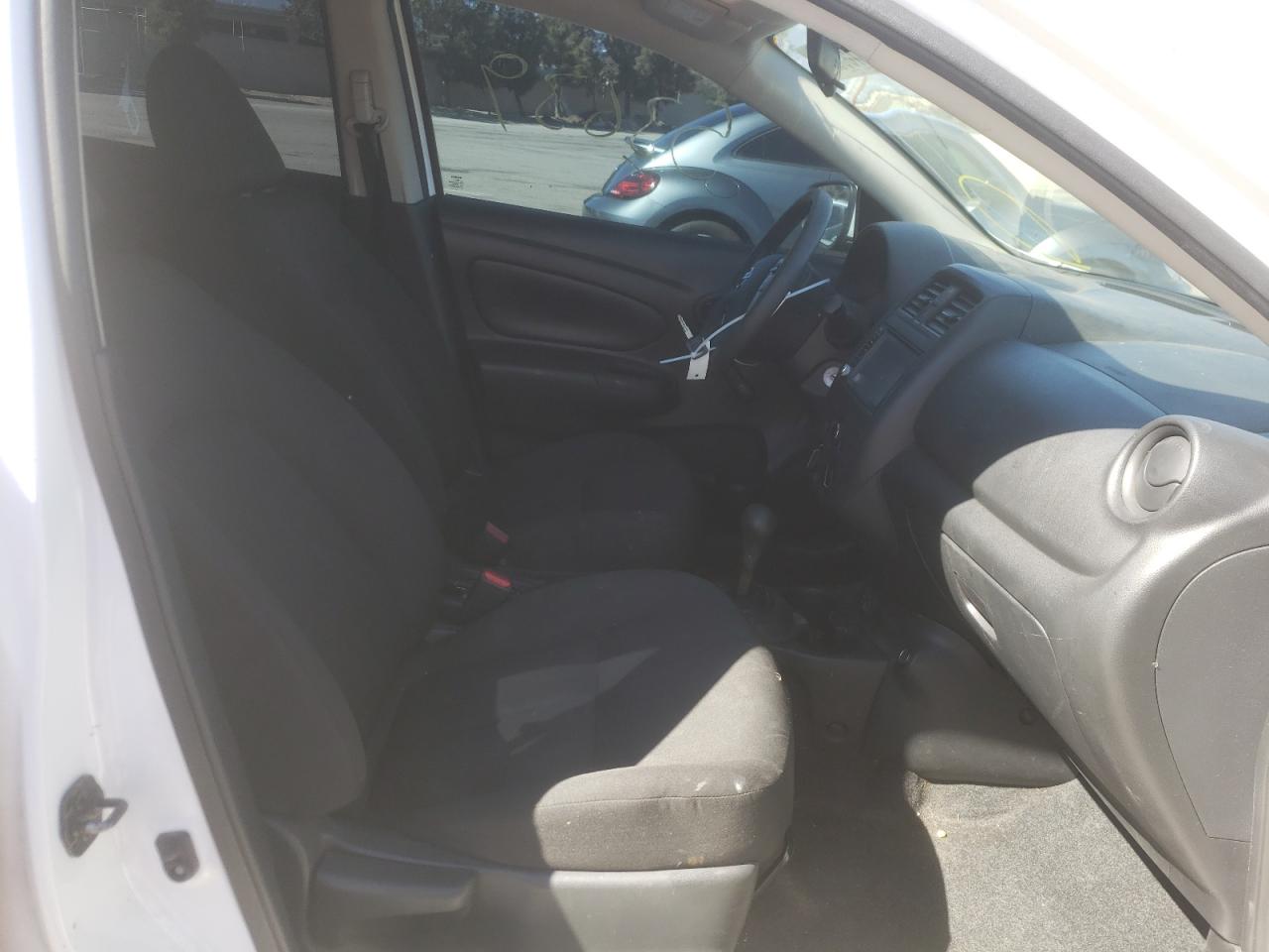 Photo 5 from auction – 2019 NISSAN VERSA S with VIN 3N1CN7AP8KL809158