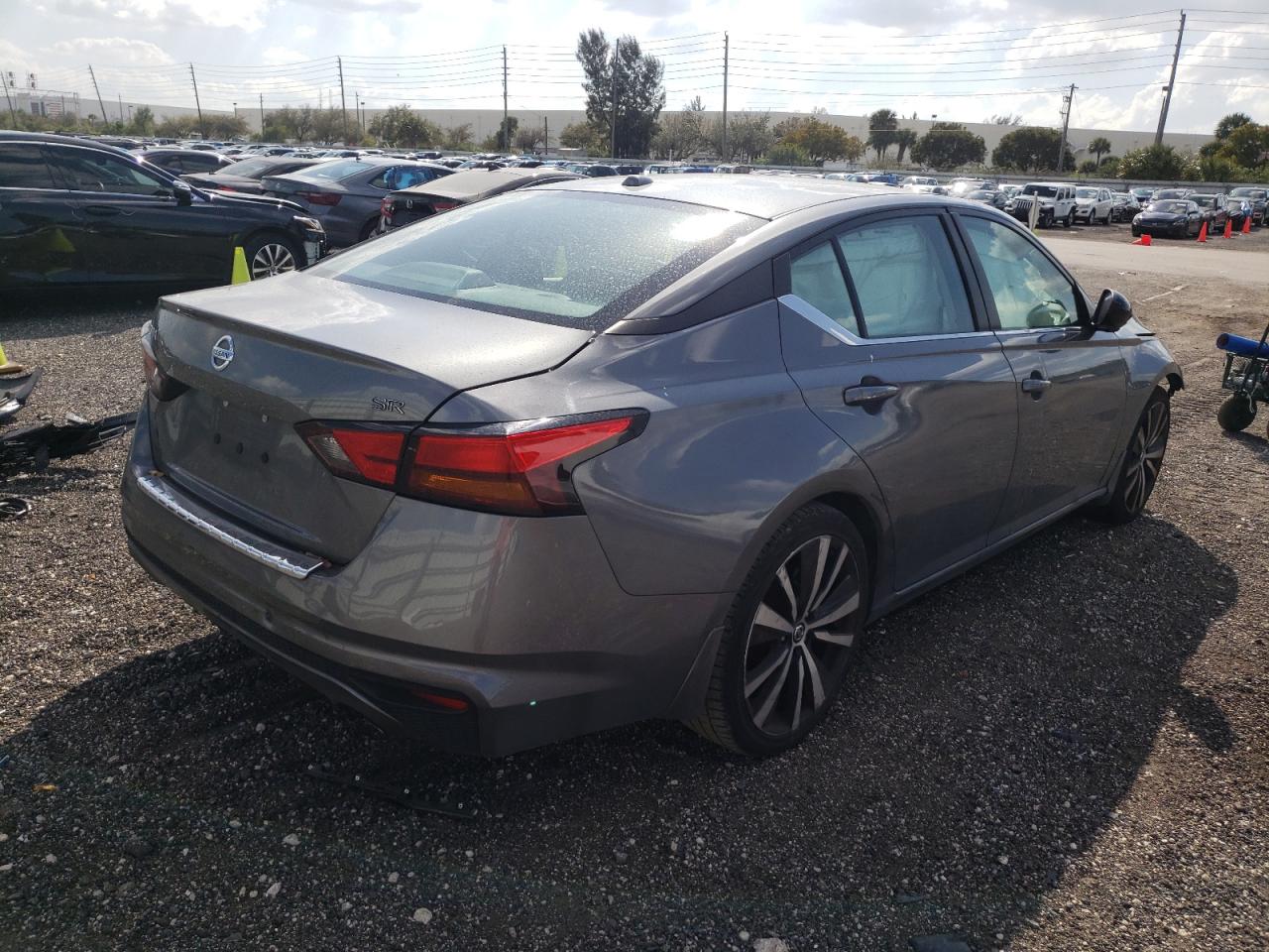 Photo 4 from auction – 2019 NISSAN ALTIMA SR with VIN 1N4BL4CV0KC204559