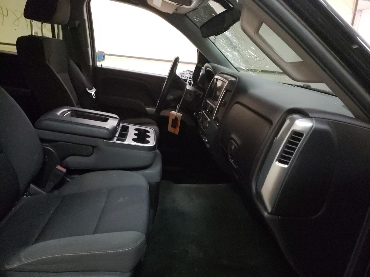 Photo 5 from auction – 2014 CHEVROLET SILVERADO with VIN 3GCUKREC6EG161393