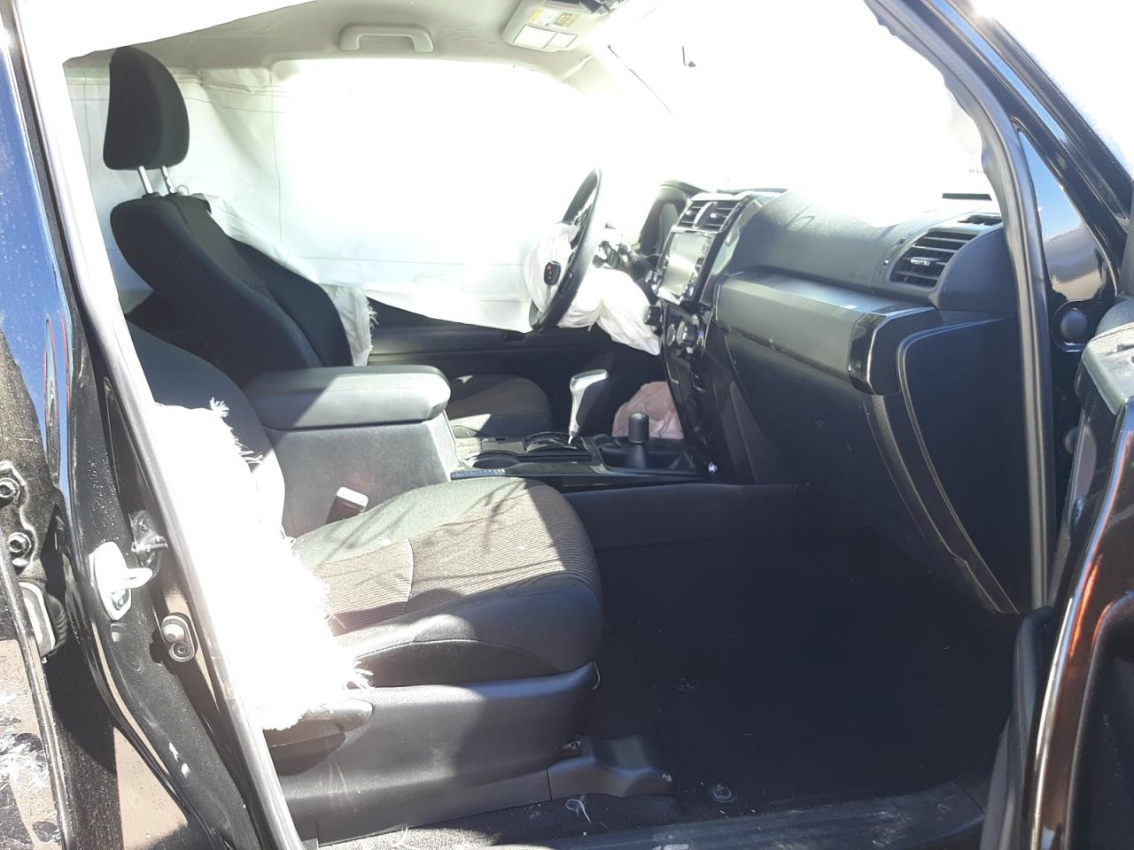Photo 5 from auction – 2020 TOYOTA 4RUNNER SR with VIN JTEBU5JR8L5745332