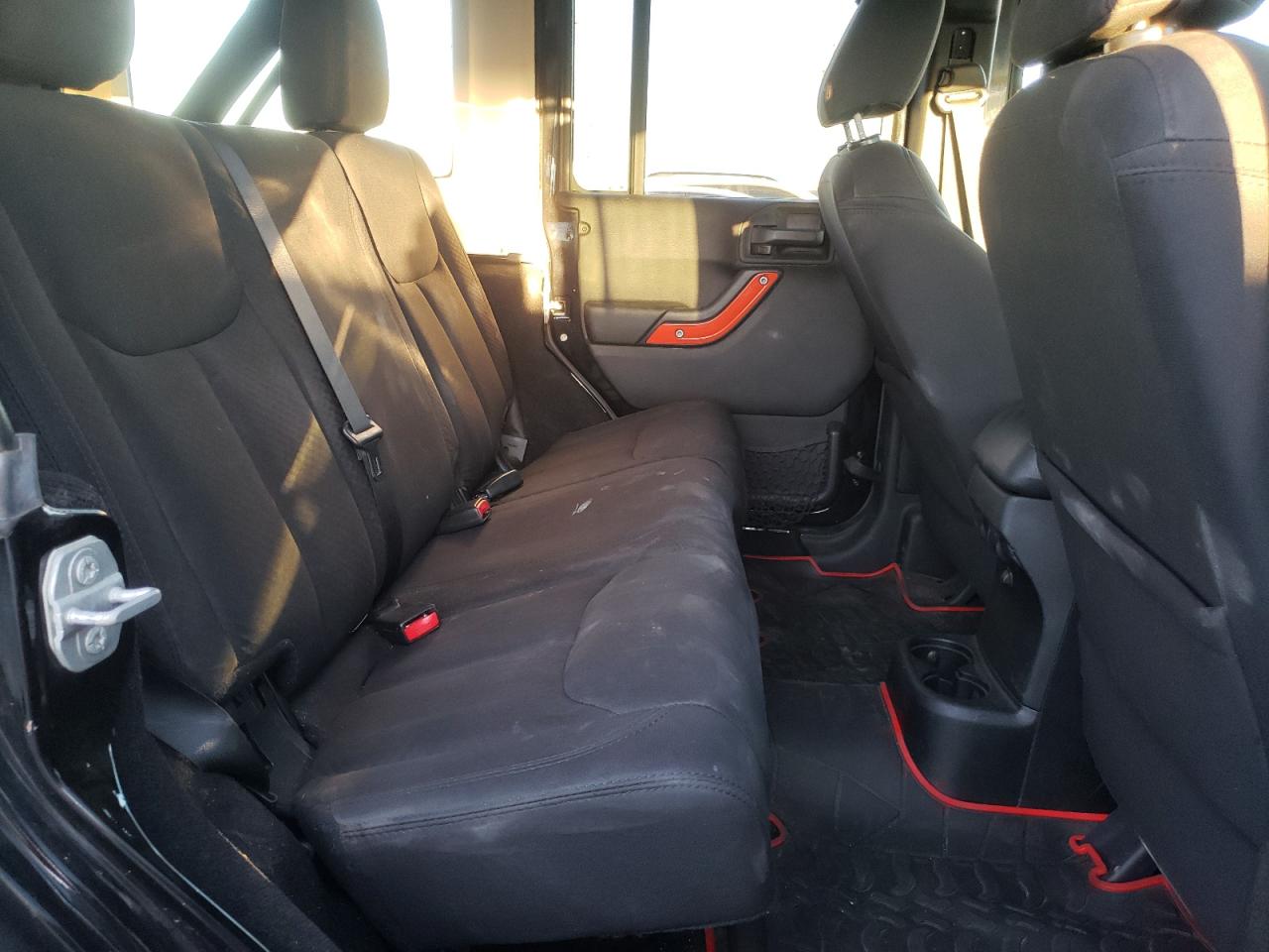 Photo 6 from auction – 2015 JEEP WRANGLER U with VIN 1C4BJWDG1FL546152