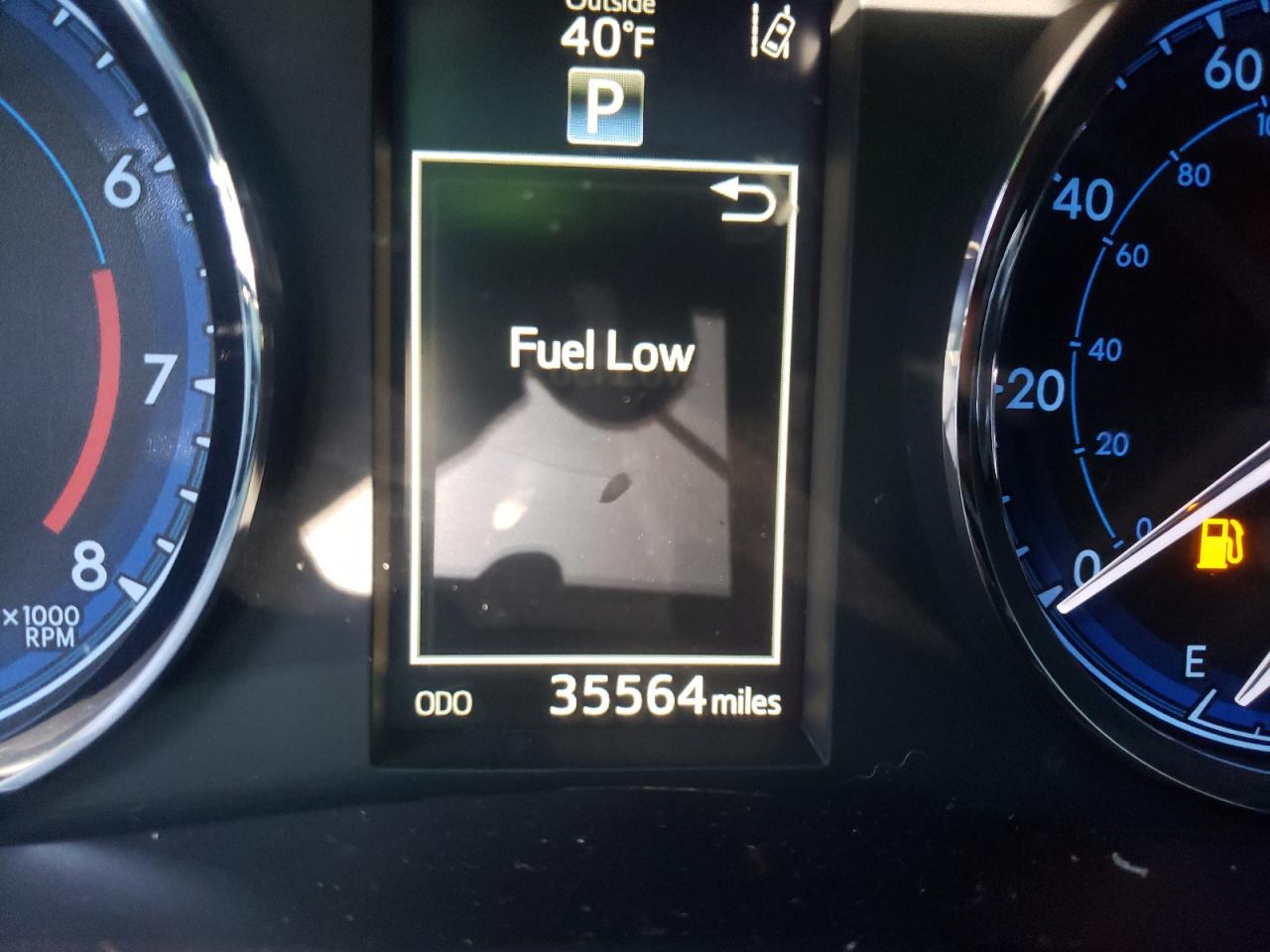 Photo 8 from auction – 2018 TOYOTA COROLLA with VIN 5YFBURHE3JP834997