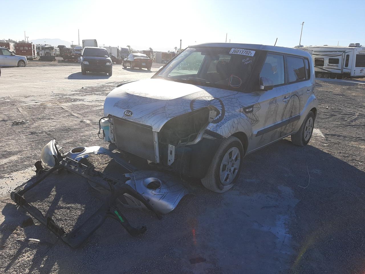 Photo 12 from auction – 2013 KIA SOUL with VIN KNDJT2A56D7511002