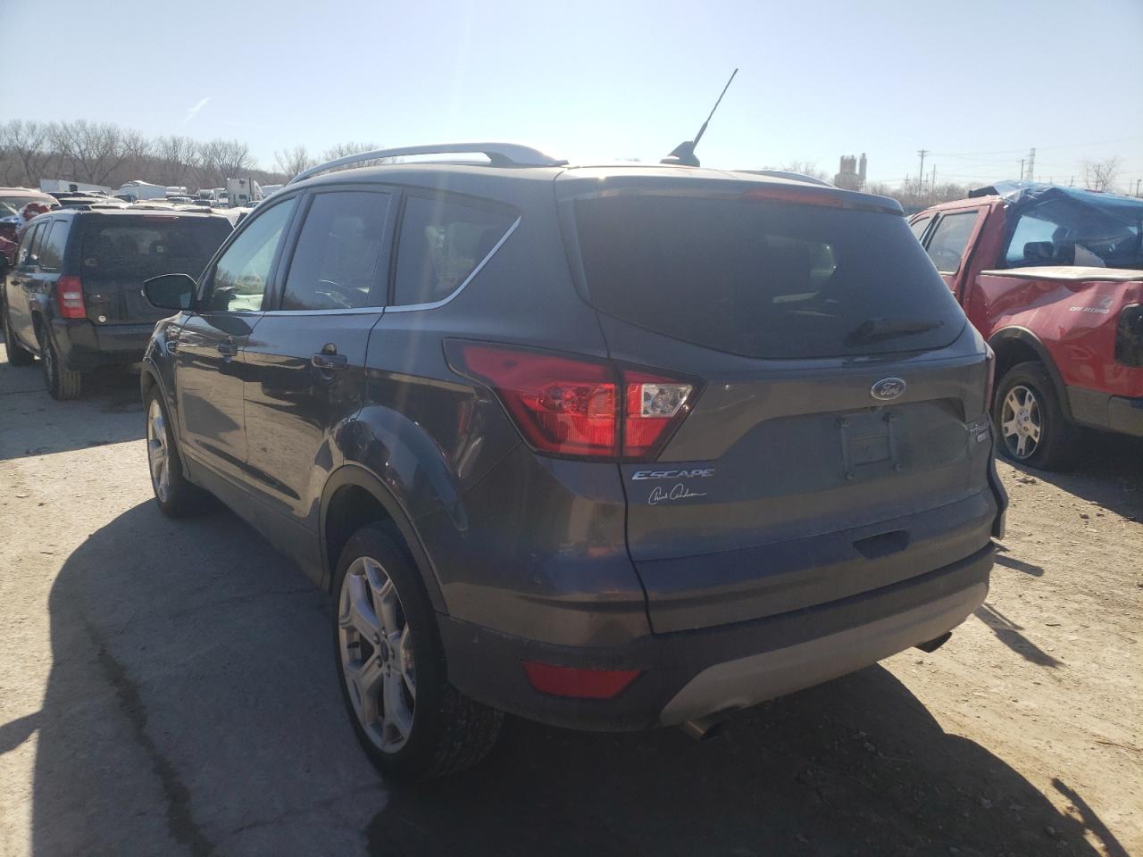 Photo 3 from auction – 2019 FORD ESCAPE TIT with VIN 1FMCU9J96KUB02137