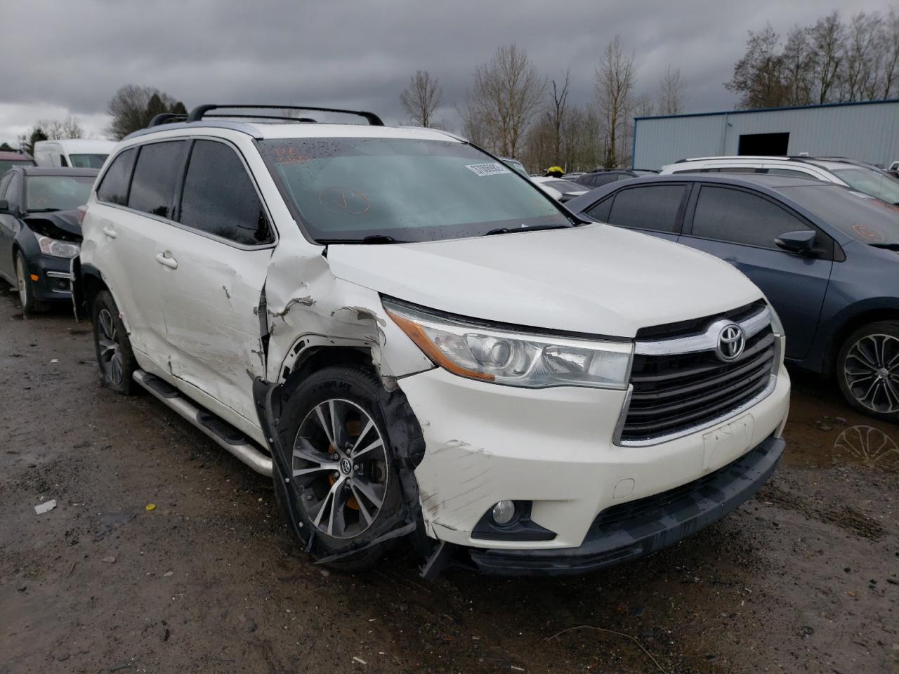 Foto 1 de la subasta – 2016 TOYOTA HIGHLANDER con VIN 5TDKKRFH5GS135809