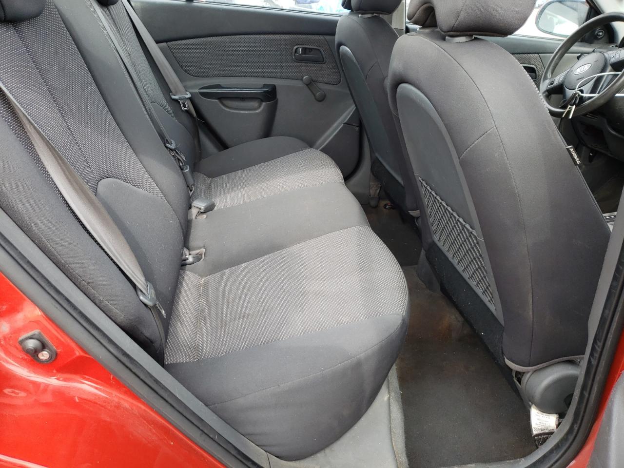 Foto 6 de la subasta – 2010 KIA RIO LX con VIN KNADH4A33A6687920