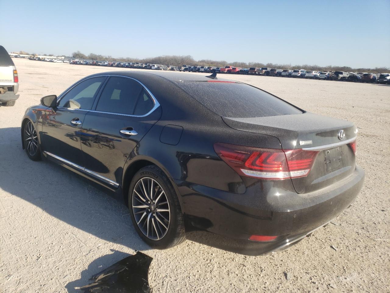 Photo 3 from auction – 2013 LEXUS LS 460 with VIN JTHBL5EF7D5115003