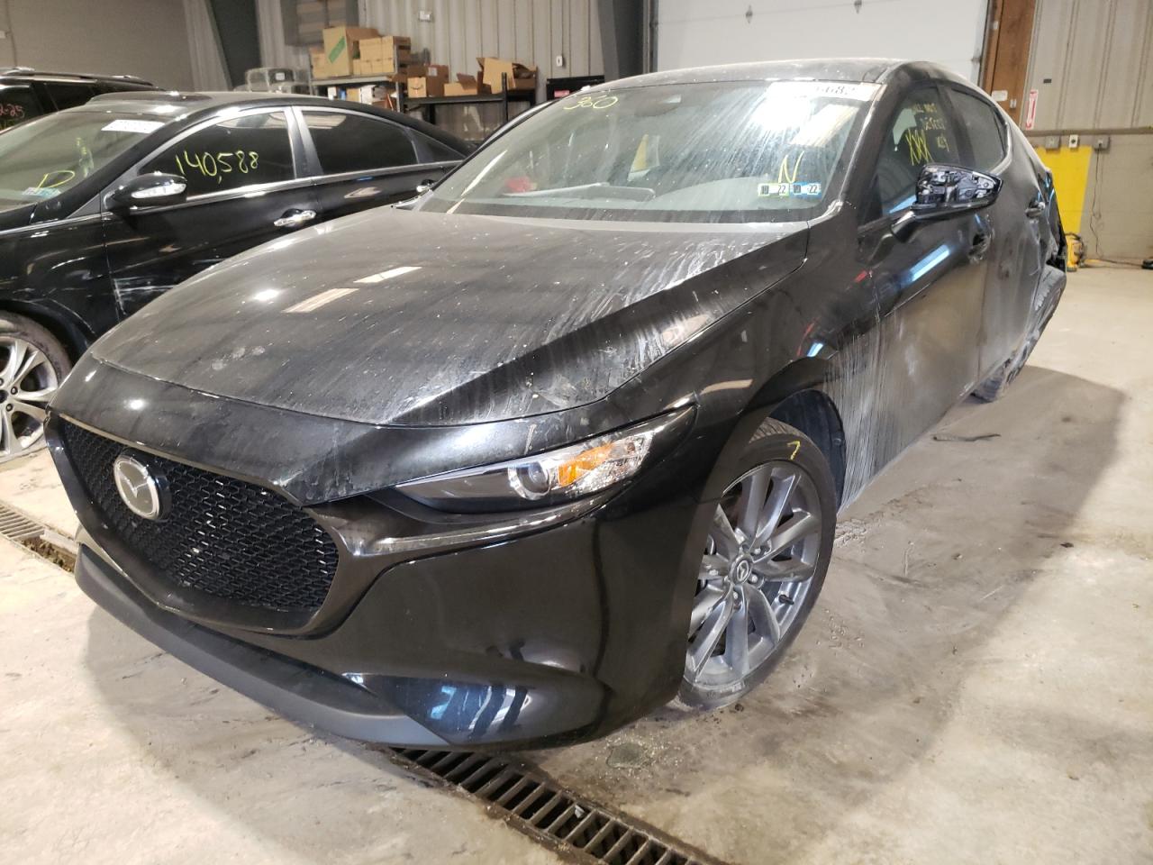 Photo 2 from auction – 2019 MAZDA 3 PREFERRE with VIN JM1BPBMM0K1141760