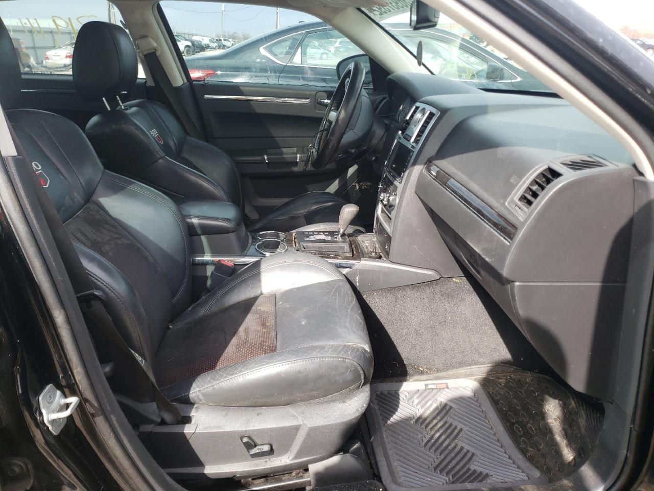 Photo 5 from auction – 2010 CHRYSLER 300 S with VIN 2C3CA2CV8AH329270