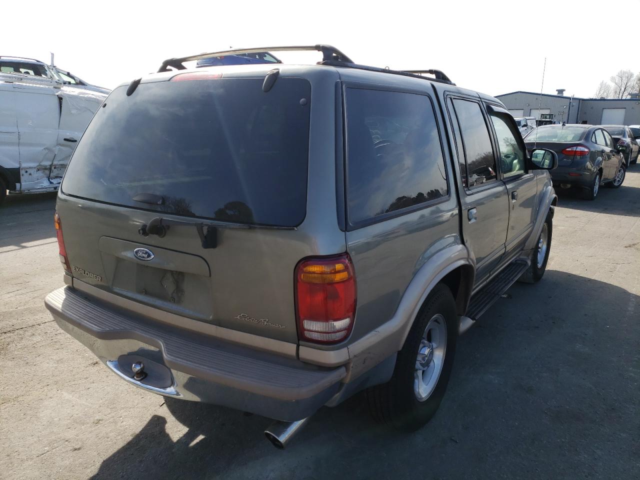 Photo 4 from auction – 1999 FORD EXPLORER with VIN 1FMZU32P5XUB12864