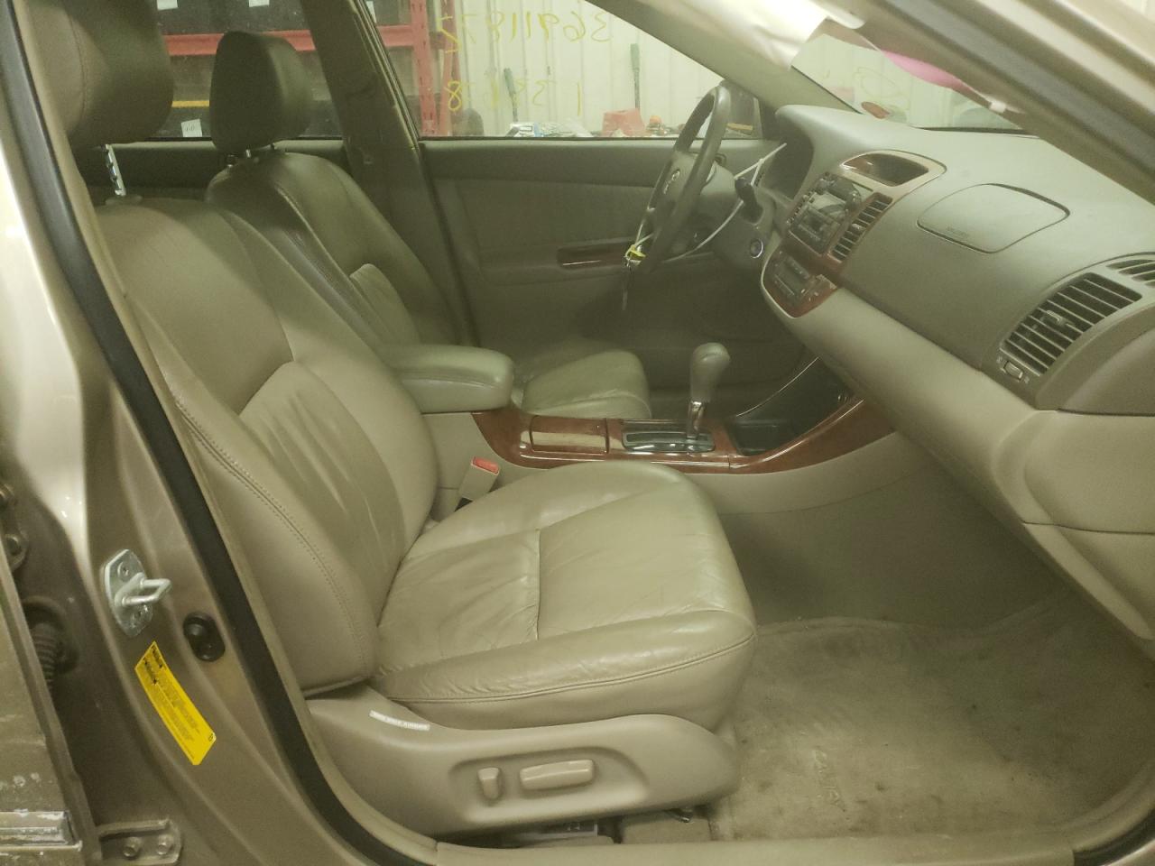 Photo 5 from auction – 2003 TOYOTA CAMRY LE with VIN 4T1BF30K53U047396