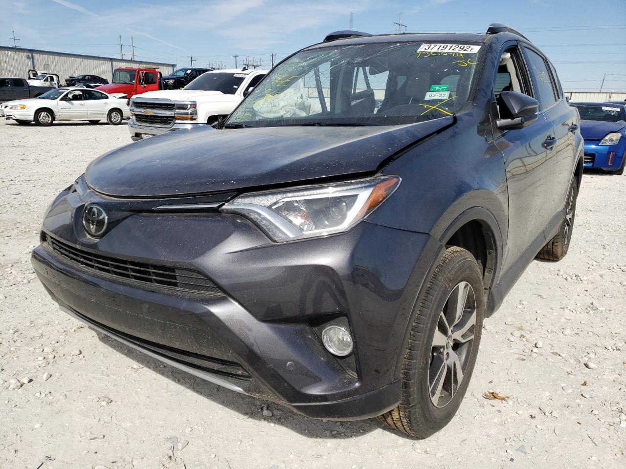 Photo 2 from auction – 2018 TOYOTA RAV4 ADVEN with VIN JTMWFREV7JJ736074