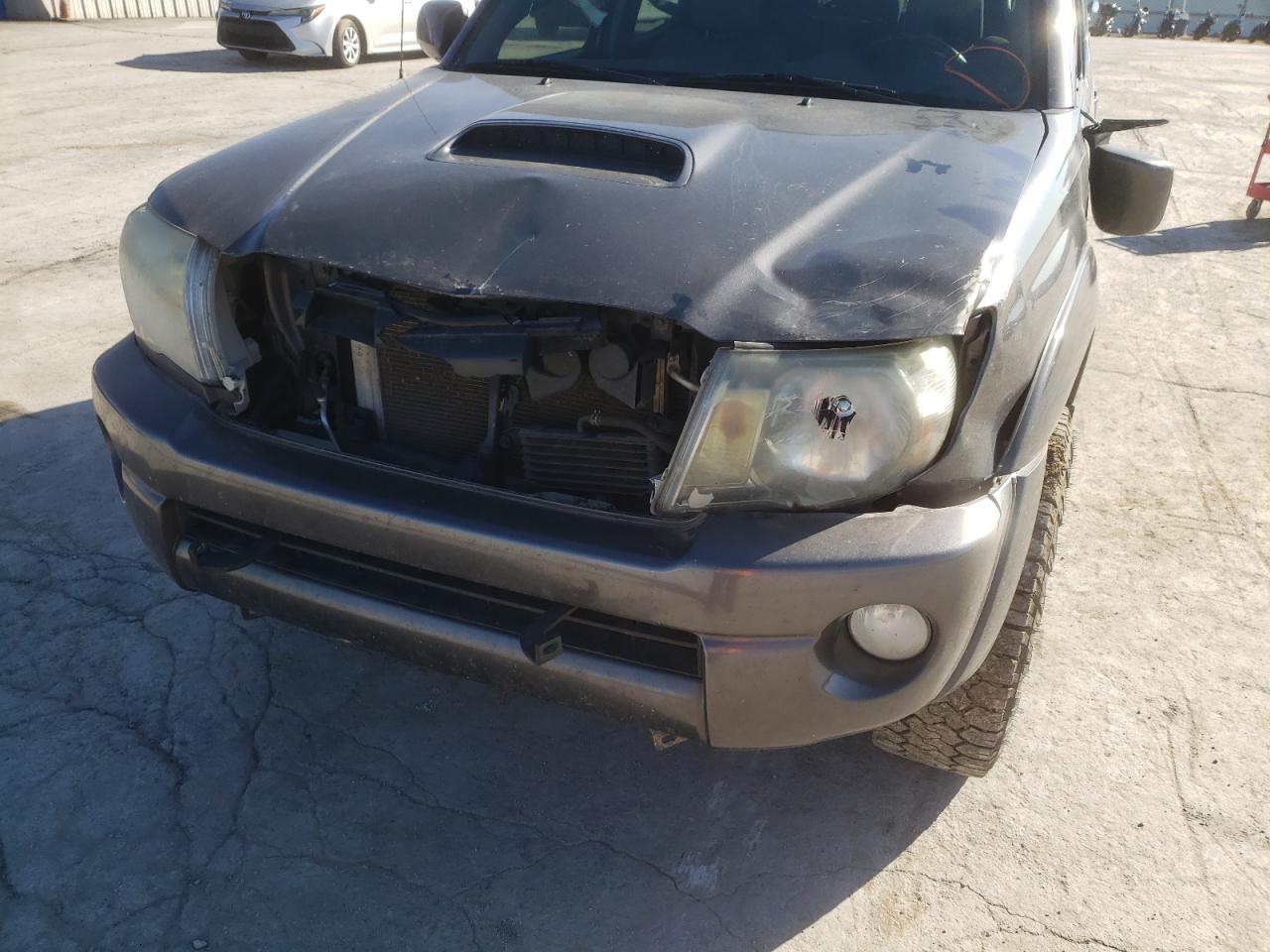 Photo 9 from auction – 2011 TOYOTA TACOMA DOU with VIN 5TFLU4ENXBX010414