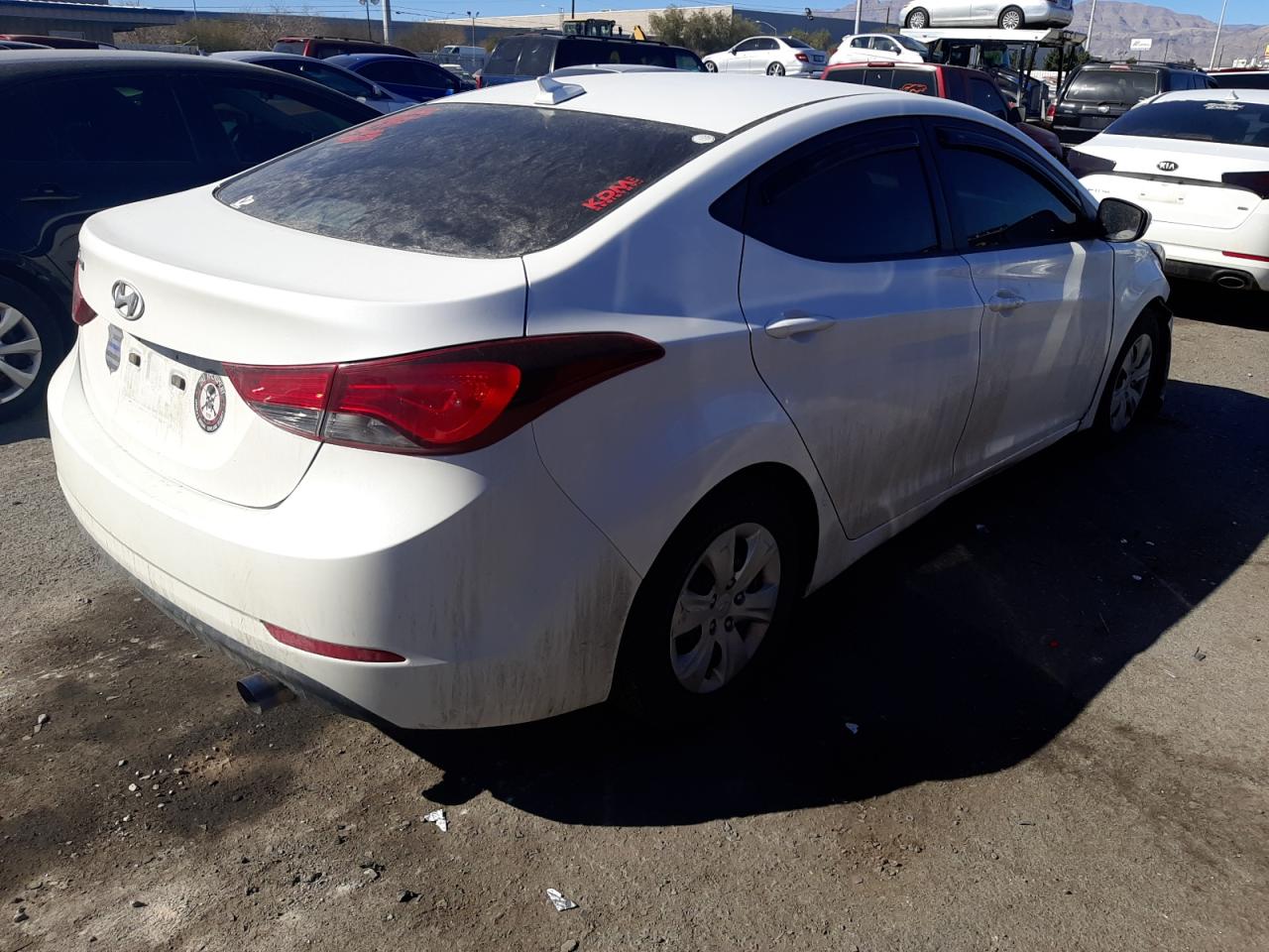 Photo 4 from auction – 2016 HYUNDAI ELANTRA SE with VIN 5NPDH4AEXGH686752
