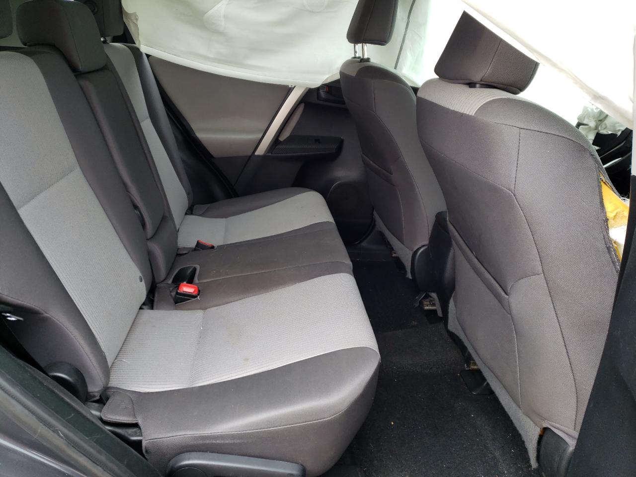 Photo 6 from auction – 2015 TOYOTA RAV4 LE with VIN 2T3ZFREV6FW171595