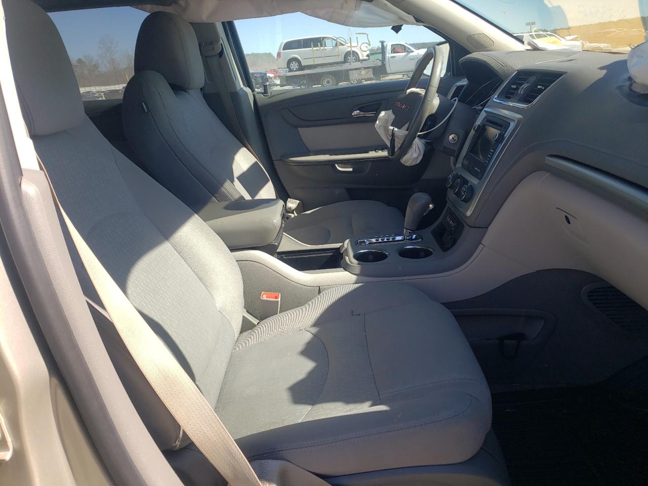 Photo 5 from auction – 2016 GMC ACADIA with VIN 1GKKRPKD8GJ200396