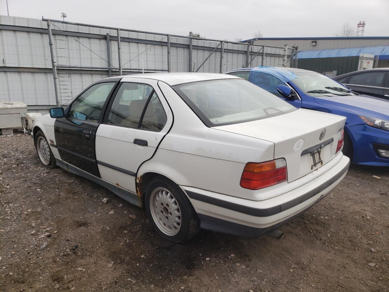 Photo 3 from auction – 1995 BMW 318 I with VIN 4USCC7320SLA02341