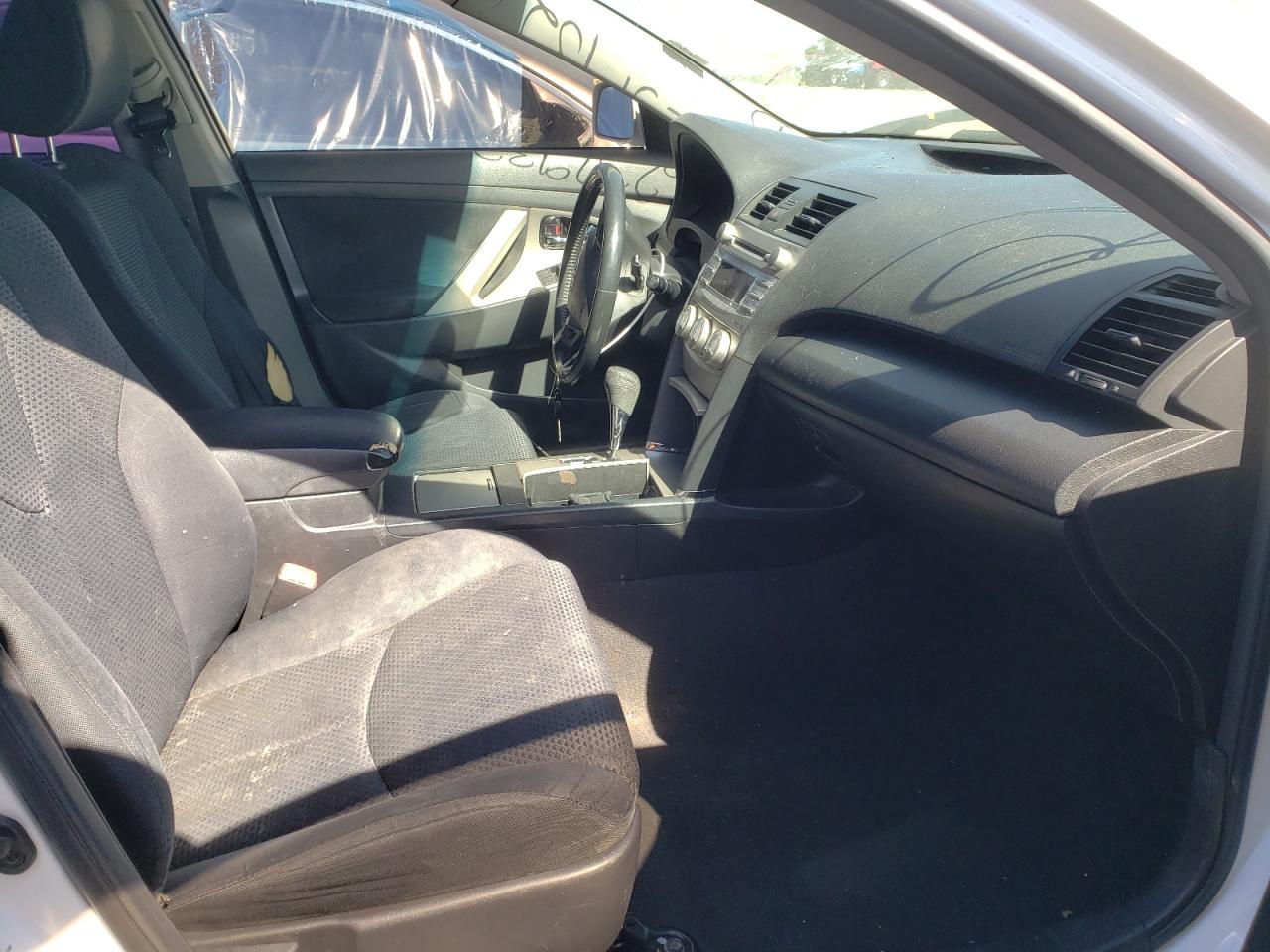 Photo 5 from auction – 2010 TOYOTA CAMRY BASE with VIN 4T1BF3EK5AU509221
